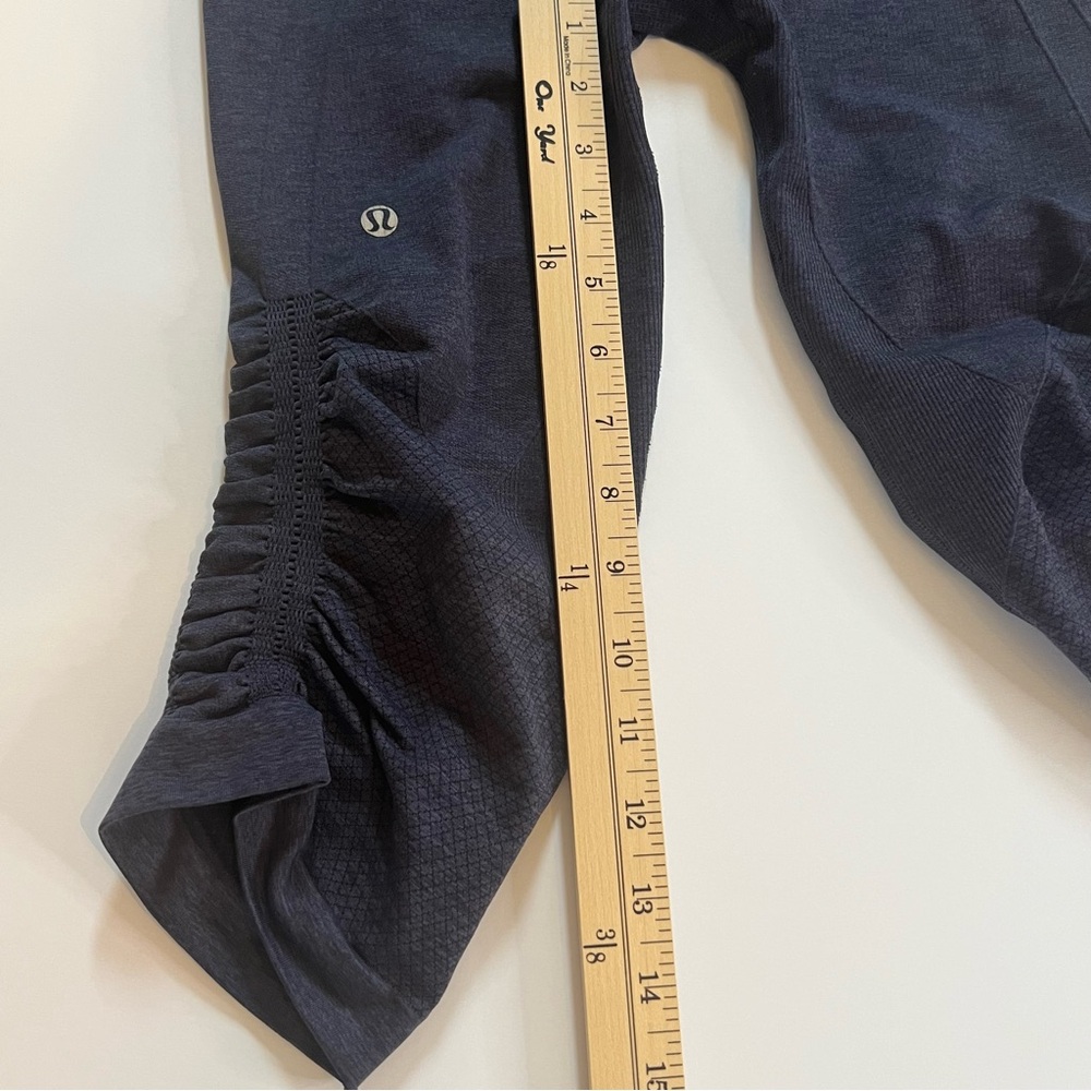 LULULEMON Heathered Navy Crop Leggings Size 6|High-Waist Ruched Capri Yoga - Picture 9 of 10